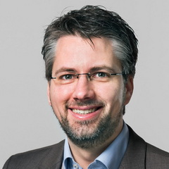 Dr. Andreas Hohenegger
